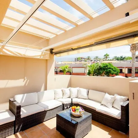 Дом отдыха Modern Duplex With Heated Pool & 360° Sea Views