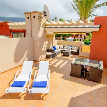Modern Duplex With Heated Pool & 360° Sea Views Дом отдыха